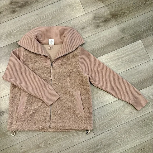 Varley Ardley Zip Through Boucle Sherpa Sweater Size Large - Picture 2 of 15